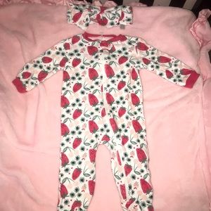 Baby girl sleeper and bow